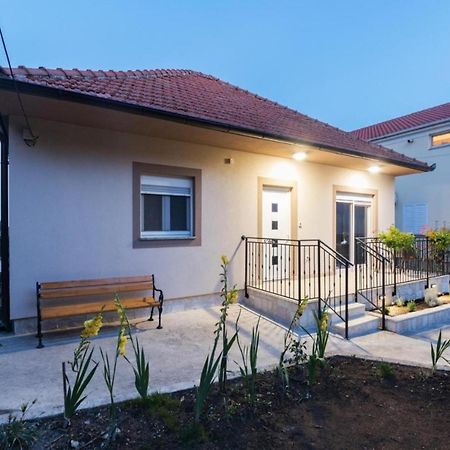Mihael Holiday House Задар Екстер'єр фото